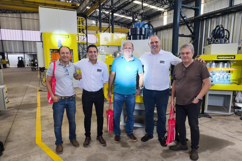 Visita a fabrica, cliente de araraquara bombas Maclub